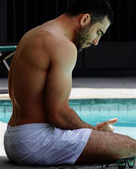 Check out this biography to know about his childhood, family, personal life, career miguel ángel silvestre is a spanish theater, tv, and film actor, who has recently gained international recognition for his performances in the futuristic. Instagram famosos: el posado más «hot» de Miguel Ángel ...