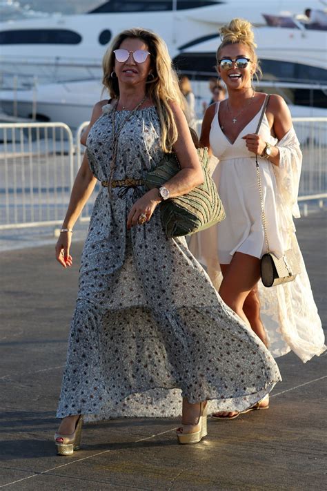 Die geissens shania träumt von der großen modelkarriere. Carmen Geiss - Robert Geiss And Carmen Geiss Attending The ...