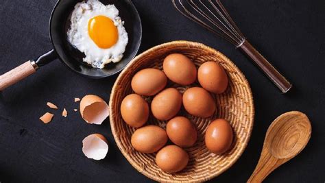 Kurang lebih isiannya sama seperti membuat telur dadar biasa. Ini Alasan Sesungguhnya Kenapa Telur Disebut Ampuh ...