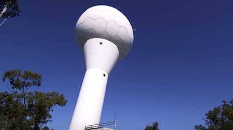 The radar was stuck by lightning in yesterday's storms. Looming storm season to test BOM's 'dual-polarisation ...