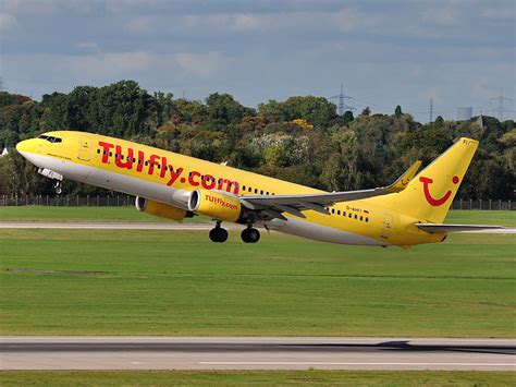 Suchen sie einen flug von düsseldorf nach bremen? TUIfly am Flughafen Düsseldorf, Terminal B + C