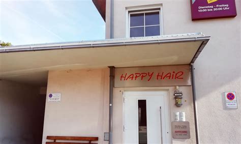 Eine typische szene im friseursalon: Friseur Salon Happy Hair