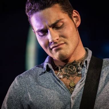 Douwe bob's revenue is $990 in 2020. Douwe Bob doet tour langs Nederlandse clubs | Nieuws op ...