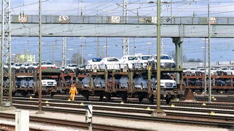 Insgesamt stehen am ingolstädter hauptbahnhof sieben gleise und bahnsteige zur verfügung. Ablauframpe in Ingolstadt Hbf - Kurzvideo - - YouTube