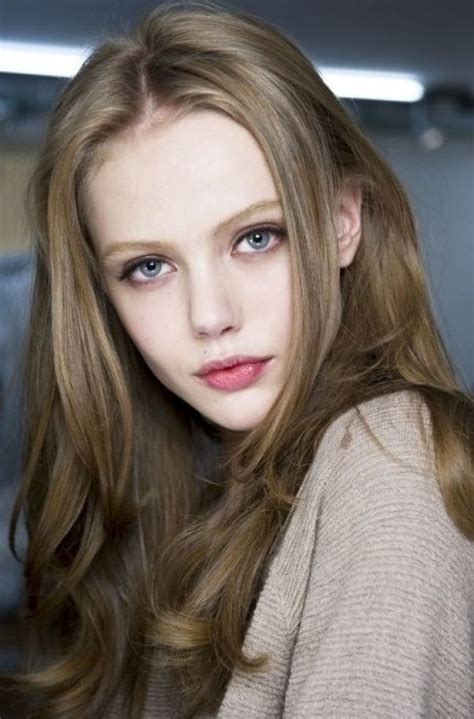 Busty blonde & diiiiirty !. Billedresultat for dishwater blonde hair | ヘアー, 女性, 美しい女性