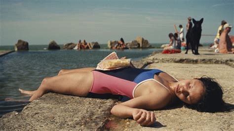 Former gravure model teacher gets drenched, horny, drilled (2020). Ava - Film (2017) - MYmovies.it