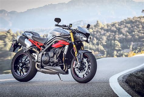 Triumph's speed triple 1050 is one factory streetfighter than delivers the goods. TRIUMPH SPEED TRIPLE 1050 R (2016-on) Review | MCN