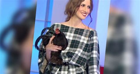 La opt ani de la divorțul de mihai albu, iulia se pregătește de nuntă cu noul ei iubit. Iulia Albu, nunta in secret. Sot nou, animal nou de companie