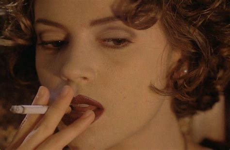 In embrace of the vampire, alyssa milano plays charlotte (it gets a little confusing with all these charlottes around, but bear with me), an innocent virgin (but not for long). Film Noir Photos: Modern Femmes Fatale: Part 157