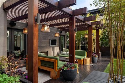 Pergolas en madera y policarbonato bogota. Ideas para terrazas, patios o balcones acogedores.
