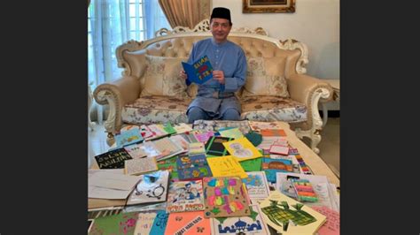 Kan hari ini kita mau jalan jalan ke garut?! sambil menatap bayu yang berada disampingnya. Dr Noor Hisham terharu terima kad ucapan daripada pelajar ...