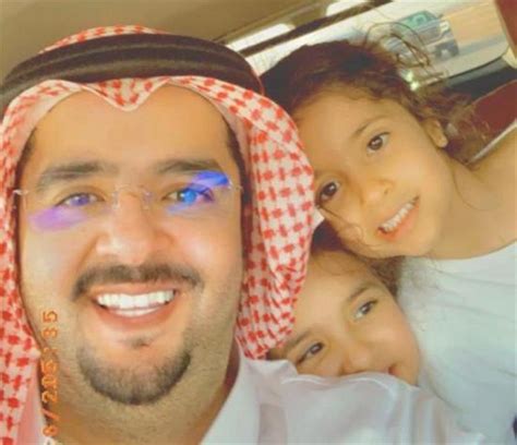 وهذه النسخة تامة كاملة، وتختلف عن النسخ المطبوعة المتداولة في الأسواق في أنها تحتوي على كل حكايات ألف ليلة وليلة دون تعديل أو حذف أو تنقيح. أخبار 24 | الأمير عبد الرحمن بن مساعد ينشر "سيلفي" للأمير ...