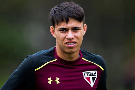 Araujo pochodzi z miasta colima. Promessa tricolor, Luiz Araújo mira titularidade contra o ...