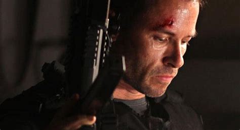 Guy pearce steals the show in lockout. Preview The Opening Minutes of Guy Pearce In LOCKOUT