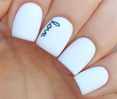 Uñas blancas decoradas + de 90 diseños increíbles! 10 diseños de uñas blancas que querrás tener ahora mismo | Mujer de 10