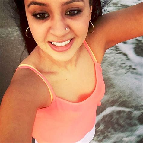 Cuckold wife says take off your rubber. Gallery : Cricketer M S Dhoni's wife Sakshi Dhoni will ...