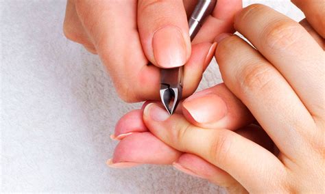 To lighten the skin around the nails, you want to use something that is known to naturally clean the pores. Dead Skin Around Nails Shoild Be Removed For Healthy You