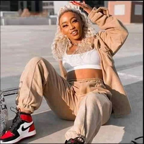 She became an internet celebrity after she posted a video of her dancing on her social media account. Kamo Mphelaxx - Home | Facebook