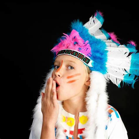 Auf ladenzeile findest du dein kostüm als indianer und accessoires zu fasching wie kopfschmuck. Indianer schminken: So gelingt die Kriegsbemalung