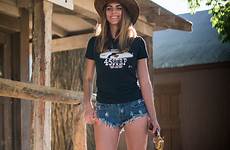 cowgirls headshots aphrodite beaut