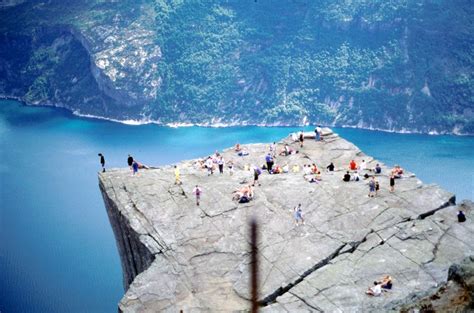 Predigtstuhl) ist eine der berühmtesten und spektakulärsten sehenswürdigkeiten im süden norwegens. Weg von Prekestolen zur Trolltunga - geht das? - Wohnmobil ...