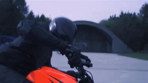 They're so easy even on a factory bike that your ability to do one doesn't. sportbike on Tumblr