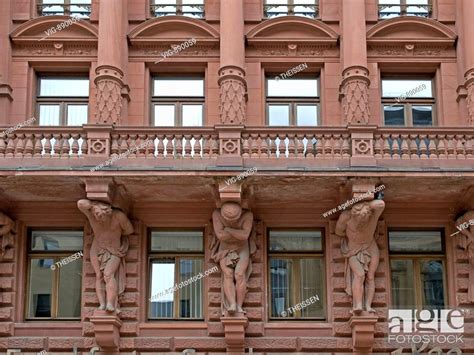 So behalten sie kontostand und umsätze im blick und erledigen sämtliche. storefront of the building office of Frankfurt savings ...