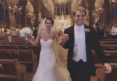 Гифки и гиф анимация, gif. 27 Hilariously Bad Wedding Photos and Wedding FAILs | fun | Hochzeit pannen, Hochzeit lustig und ...