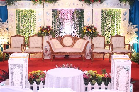 Pernikahan sebenarnya memang identik dengan warna putih. PELAMINAN MINIMALIS MODERN ~ Lina Dekorasi : Paket ...