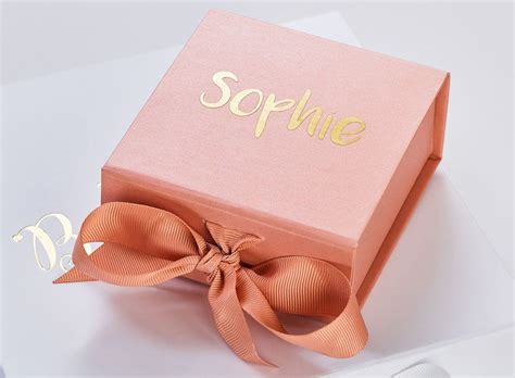 Rose gold gift box with ribbon ☆ a beautiful luxury rose gold gift box which is for superb for many different occasions. Rose Gold Small Gift Boxes with fixed grosgrain ribbon in ...