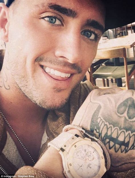 Il tatuaggio shock di louise. CBB's Stephen Bear 'brutally mugged in London for his Hublot watch but reveals it's fake ...