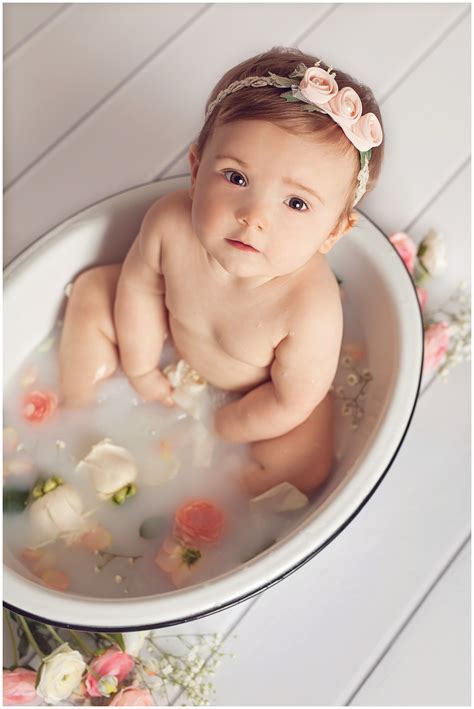 Learn all about the benefits of milk baths and how diy your own at home with the right milk bath recipe. Baby Milk Bath Session | Hudson Wisconsin Baby ...
