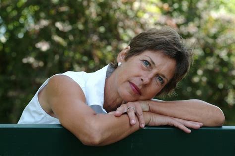 À bientôt 60 ans, la plus. Kad negąsdintų menopauzė - DELFI Gyvenimas