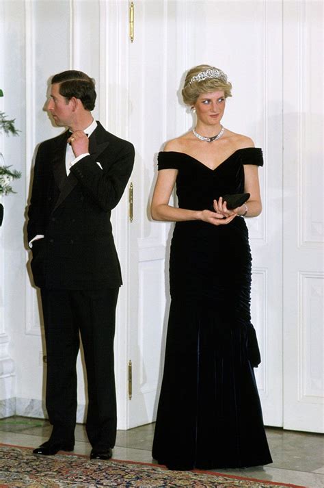 For other uses, see diana spencer (disambiguation), lady di (disambiguation), people's princess (disambiguation), and princess diana (disambiguation). Looks da Lady Di que Poderiam ser Usados Hoje - Parte 2 ...