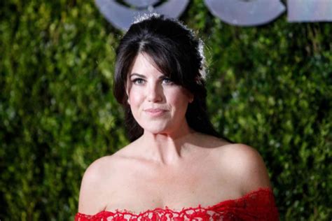 Monica lewinsky is a former white house intern who is infamously known for having 'an illicit physical relationship' with the then american president bill clinton. El 'affaire' de Clinton con Monica Lewinsky, abuso de ...