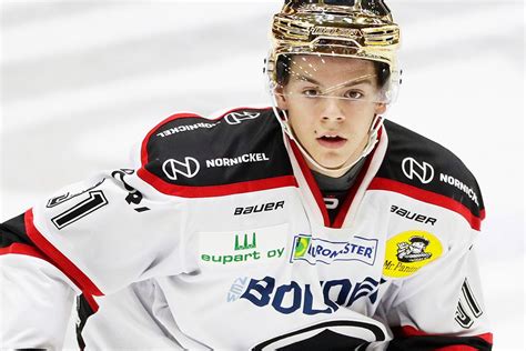 Jesperi kotkaniemi ouvre la porte sur son quotidien dans sa ville natale. 2018 NHL Draft Prospect Profile: Jesperi Kotkaniemi - Mile ...