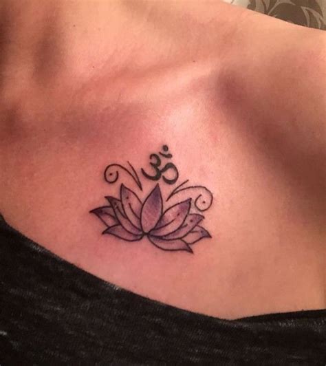 Photo tattoo feminin bouddhiste avec fleurs rouge orange. 1001+ idées | Tatouage symbole bouddhiste - empreint de ...