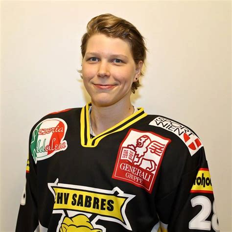 She has four older siblings. EHV Sabres Wien - EX-SABRES SPIELERIN VIRGINIA ERNST ...