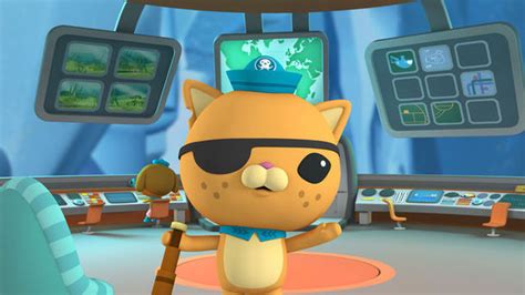The octonauts race to save a leatherback sea turtle from a giant. Octonauts - The Snot Sea Cucumber