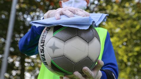 Смотри любимые матчи live бесплатно! Sport während Corona: Wie Mannschaftssport trotzdem ...