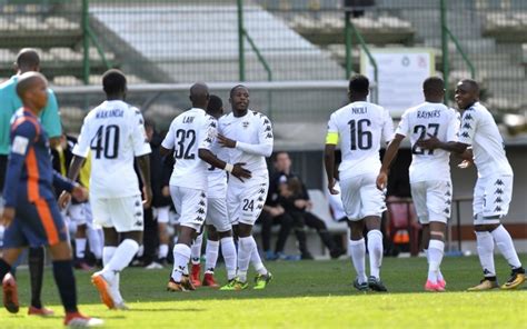 Stellenbosch fc is a south african football club based in stellenbosch, western cape. Stellenbosch aim to rule the country by beating Chiefs