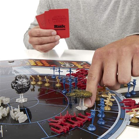 Buscaba algo sencillo, aunque algo más complicado que el risk. B2356 Risk Star Wars Black Series Hasbro Juego De Mesa ...
