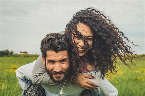 Règle 1, ne pas laisser quelqu'un d'émotionnellement impliqué, négocier. Comment gérer un partenaire émotionnellement instable ...
