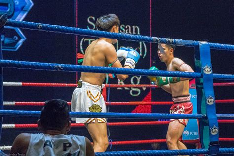 T'es pas se tu fossi una lacrima, io non piangerei per paura di perderti persona grata plaisir de l'amour ne dure qu'un moment, chagrin de l'amour dure toute la vie per fas et nefas alza la testa. Scoprire la Muay Thai a Bangkok - Viaggiando A Testa Alta