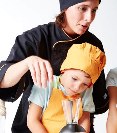 Un chef saura vous donner les secrets de ce cours unique et révolutionnaire. Atelier de Cuisine Moléculaire - 6/12 ans - 59 Lille - Atelier Enfant Lille