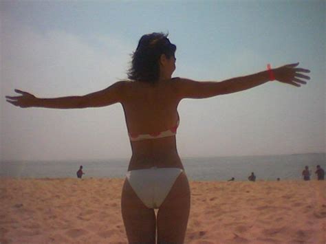 By sticky facts editorial staff. As mamas de Raquel Strada (topless na praia) - Tomates Podres