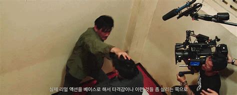 Check spelling or type a new query. 다만악 보고 반해서 내가 보려고 올리는 황정민 짤.gif (스압 ...