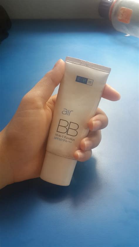 Hada labo's air bb cream offers 10 benefits and functions, which includes makeup. Awkward Potato: hada labo air bb cream review