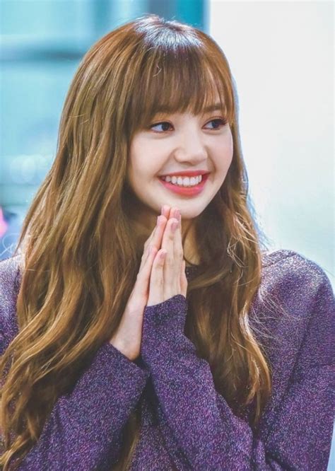 ปราณปรียา มโนบาล/ pranpriya manoban nombre coreano:라리사 마노반 / lalisa manoban. Lisa (BLACKPINK) dévoile une nouvelle vidéo de danse