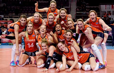 Nederland debuteerde op de zomerspelen van 1900. Olympische generale volleybaldames in Rotterdam en Apeldoorn